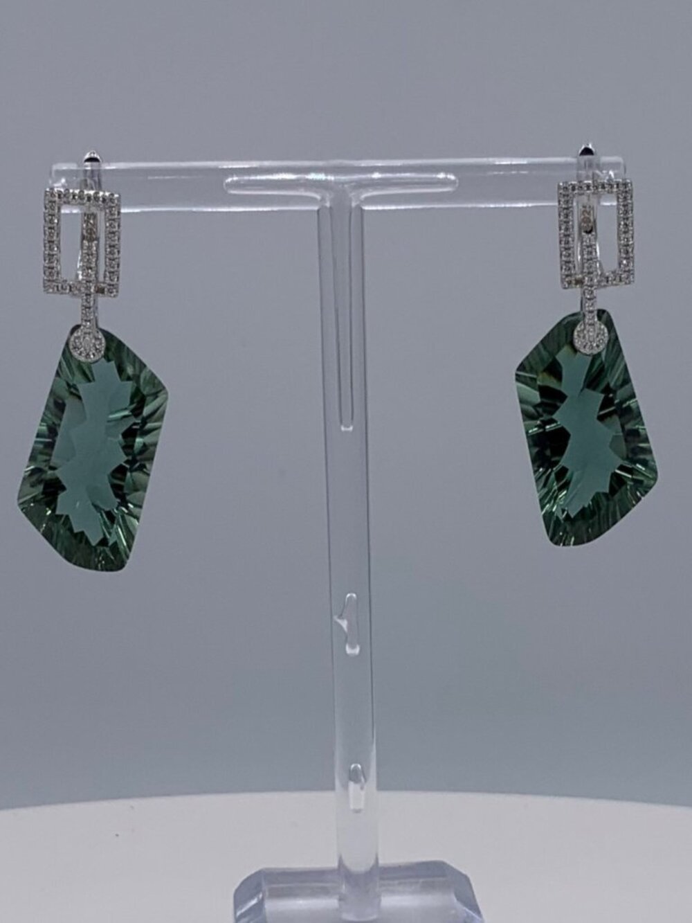 New, earrings, solid 925 sterling silver, natural green quartz gem, spectacular